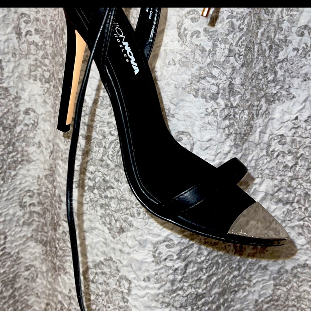 Tie up heels
